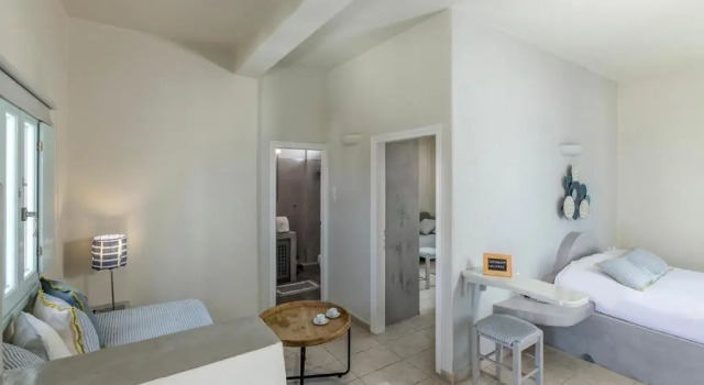 Семейный номер Standard с балконом Blue Dolphins Apartments