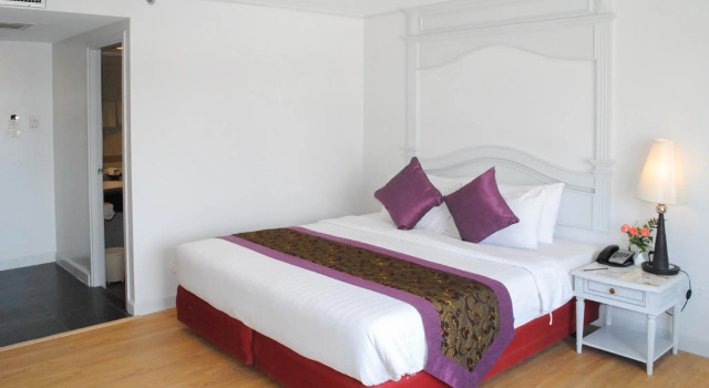 Двухместный номер Deluxe CH Hotel