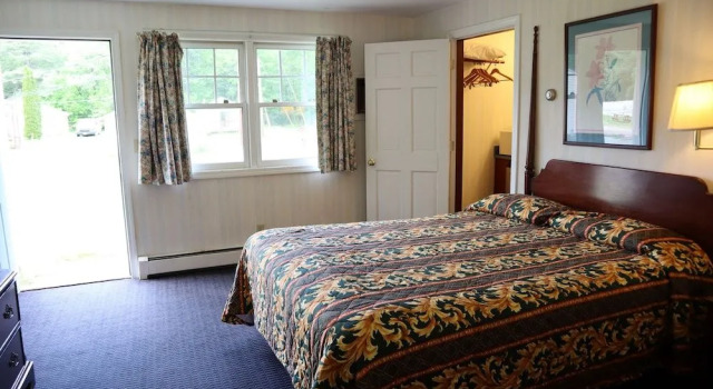 Villager Motel, Varaa Motelli Hotellit New England uima-altaalla, Uima-allas
