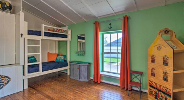 Коттедж Waterfront Port Isabel Family Home w/ Pool & Pier!