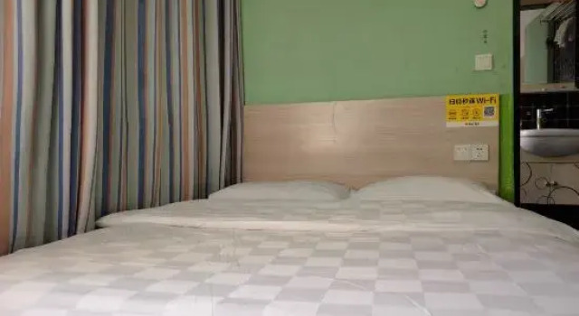 Standard dublă cameră Hello V Inn