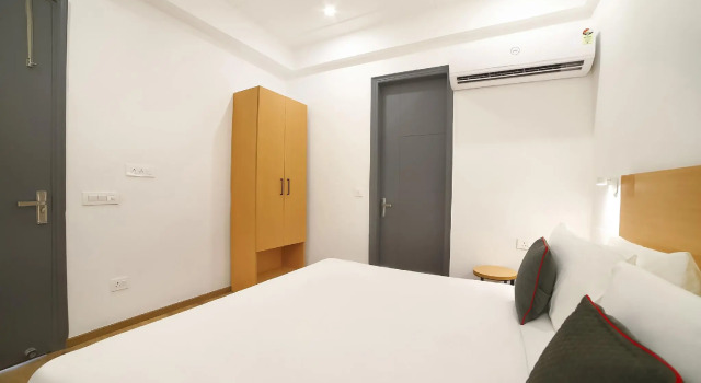 OYO Townhouse 179 Daffodils Sector 52