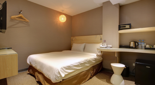 O podwyższonym standardzie dwuosobowy pokój Bayman Hotel