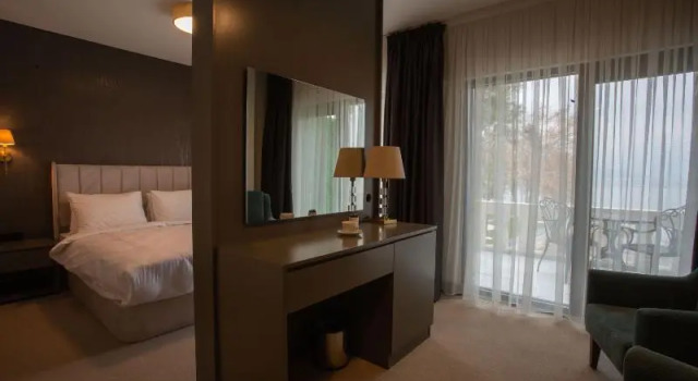 Del Lago Luxury Hotel By Saracoglu, Varaa Hotelli Hotellit Marmara-alue pysäköinnillä, Pysäköinti