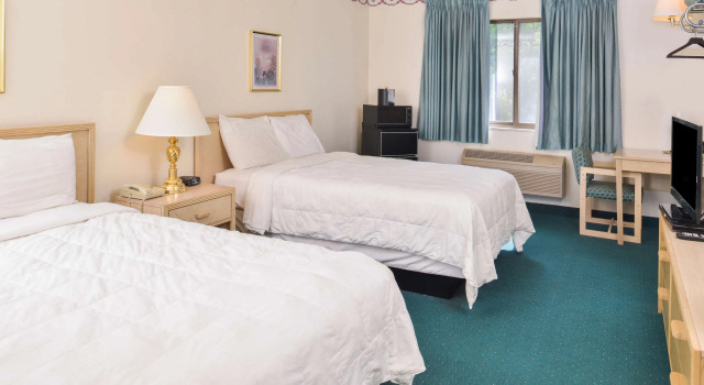 Четырёхместный номер Standard Americas Best Value Inn & Suites - Bluffton