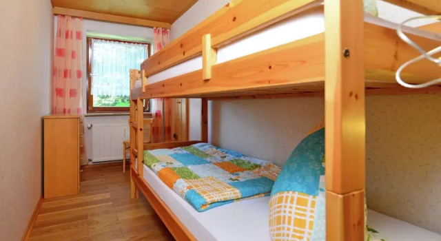 Апартаменты Moderne Ferienwohnung mit Garten in Eimelrod