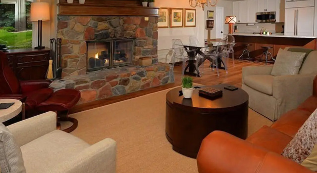 Arrowhead Village Condo - 104 Seasons Lodge