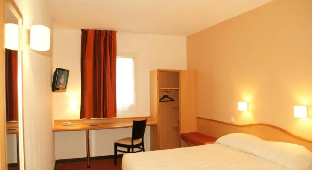 Двухместный номер Standard Brit Hotel Confort Montauban
