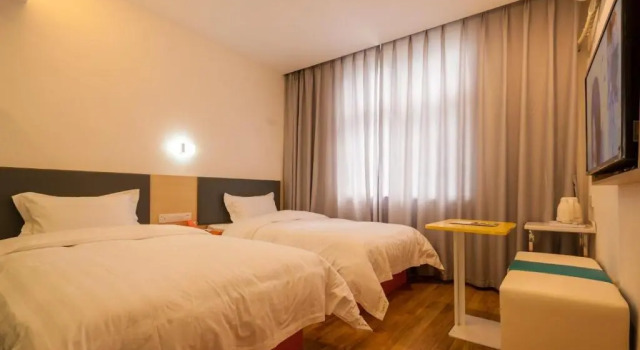 Двухместный номер Standard 7 Days Hotel Panzhihua 54 Zhuanpan Center Branch