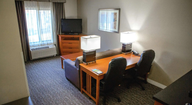Двухместный люкс c 1 комнатой Hampton Inn Mitchell