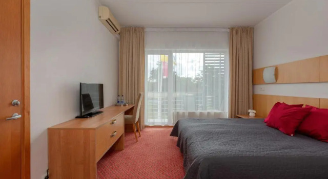Семейный номер Standard с балконом Raadimõisa Hotell