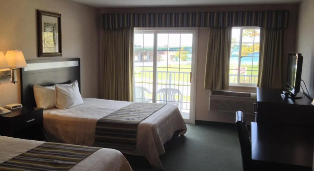 Номер Deluxe Parkside Inn Bridgeview