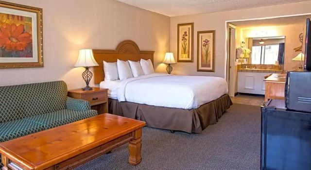 Номер Deluxe District Hotel