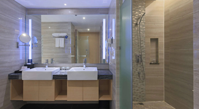Четырёхместный люкс с 2 комнатами Best Western Plus Metro Clark
