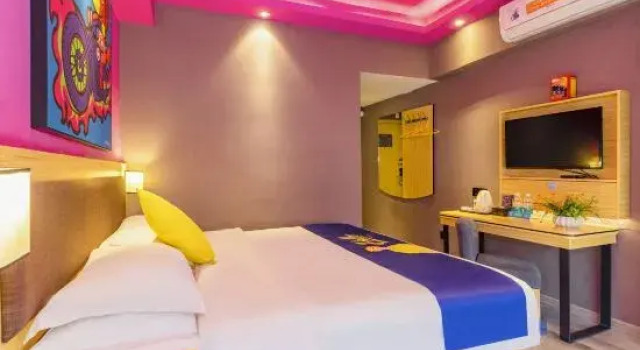 Кровать в общем номере 7Days Inn Hotel (Chenzhou Railway Station Preschool Teachers College)