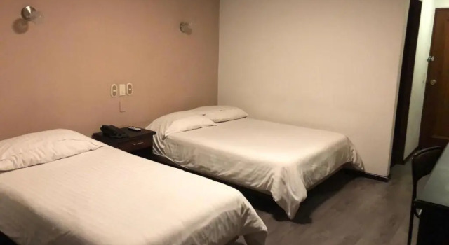 Standard Dreier Zimmer Hotel Italia