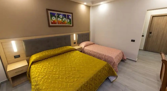 Трёхместный номер Standard Western Star Hotel