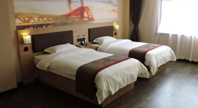 Thank Inn Plus Hotel Xuzhou Pizhou Tiefu Town Jiulongshan Scenic Spot, Prenota Hotel Xuzhou Jiangsu