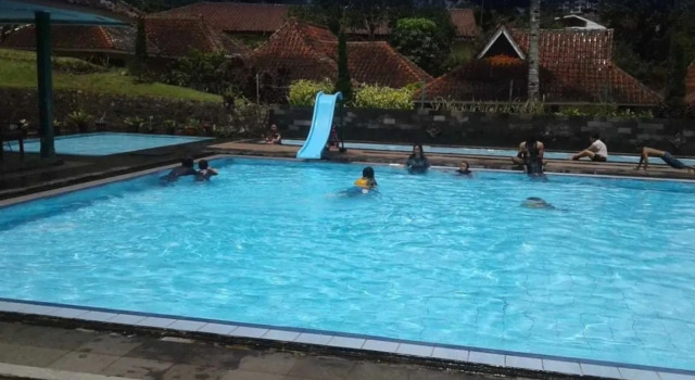 Puncak Camp Hills