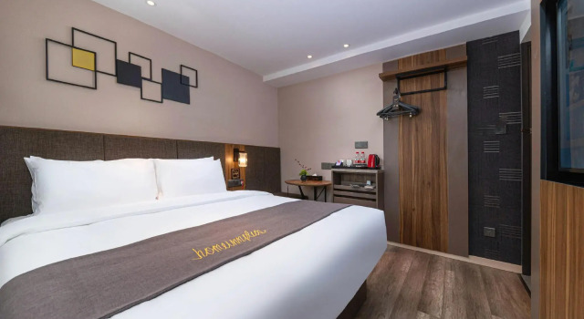 Homeinn Hotel (Zhuhai Gongbei Port Pedestrian Street)
