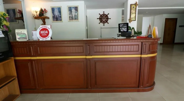 NIDA Rooms Mak Khaeng 999 Sai, Varaa Hotelli Hotellit North-Eastern Thailand pysäköinnillä, Pysäköinti
