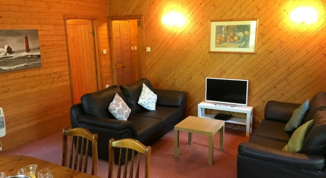 Goldcrest 1-Hot Tub-Woodland Lodges-Carmarthenshire-Tenby, Забронировать Отель Кармартен Carmarthenshire