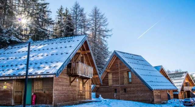 Chalet Mitoyen - 3 Pièces, 7 Pers. - Résidence Les Flocons du Soleil, La Joue du Loup, Dévoluy - FR-1-863-16, Забронировать Шале Виллы Овернь-Рона-Альпы, Вилла