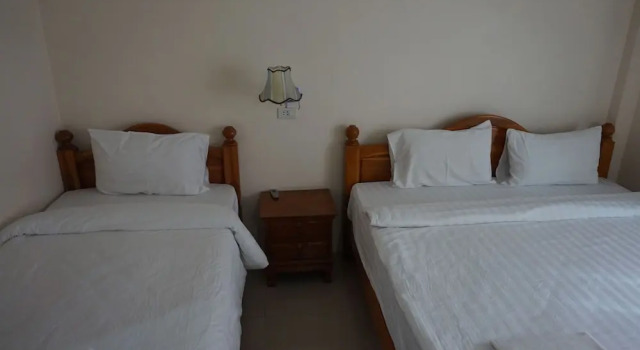 Pornnarumitr Hotel, Varaa Hotelli Hotellit North-Eastern Thailand pysäköinnillä, Pysäköinti