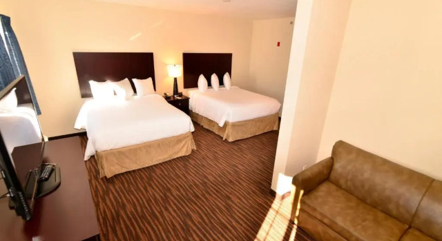 Семейный люкс Cobblestone Inn & Suites - Holstein