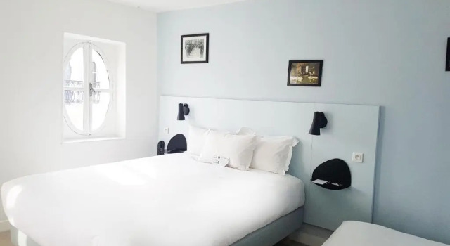Трёхместный номер Superior Hôtel Amista Marseille
