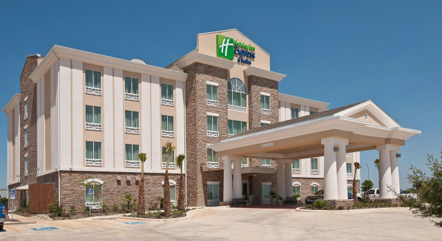 Holiday Inn Express Hotel and Suites Pearsall, Book Hotel Hoteller i Pearsall med parkering, Parkering