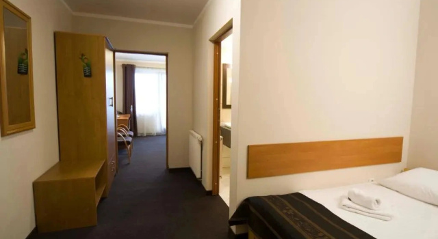 Трёхместный номер 3 Stars Hotel Zimnik Luksus Natury Spa & Wellness
