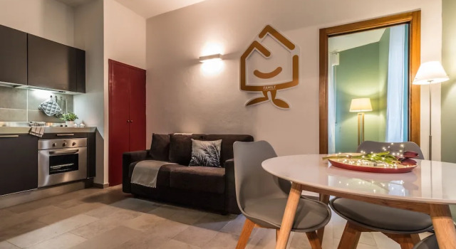 Люкс Family Apartments Signoria