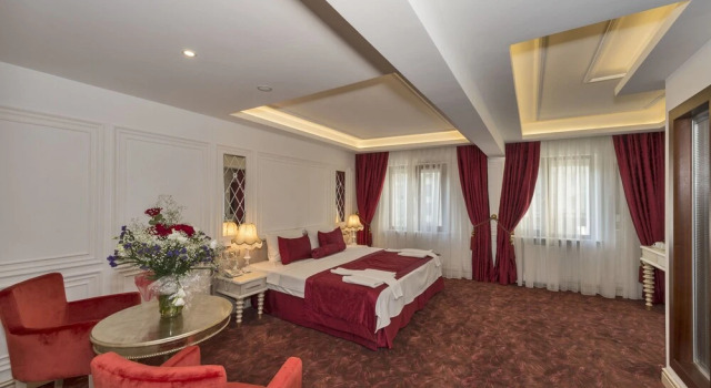 Полулюкс Escardin Hotel