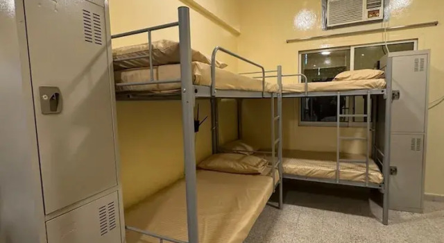 Brand New Boys Hostel in Deira Dubai, Забронировать Хостел Хостелы Дубая, рядом с Twin Towers Shopping Centre, Хостел