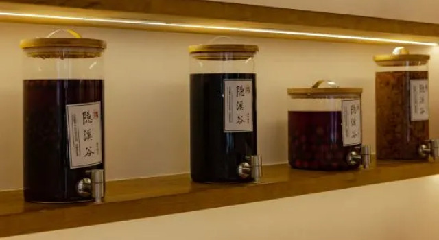 Yinxigu B&B, Gaoliangting, Rezerwuj Hotel Hotele w Hangzhou z basenem, Basen