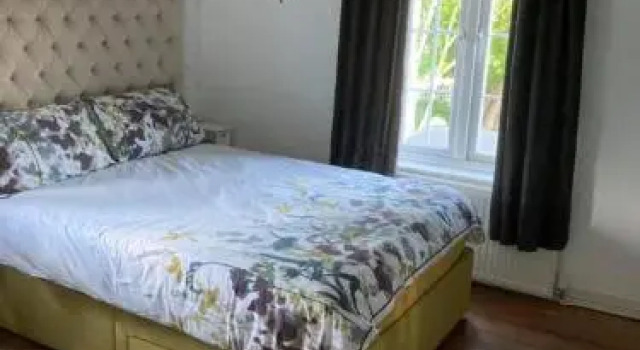 House on the Corner B&B, Забронировать Отель «постель и завтрак» Отели в центре Дидкот, в центре