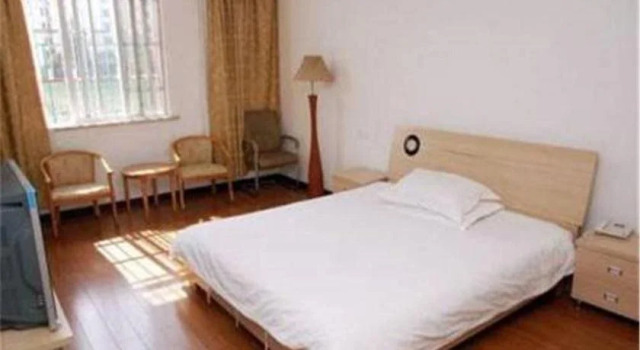 Shenchun Hotel, Varaa Hotelli Pudong Shanghai