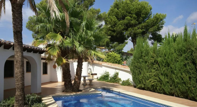 Fabulous Villa in Moraira with Swimming Pool, Забронировать Вилла Ла-Сабатера 