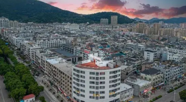 Elephant Mountain Zhejiang has sea Hotel, Prenota Hotel Hotel a Ningbo con parcheggio, Parcheggio