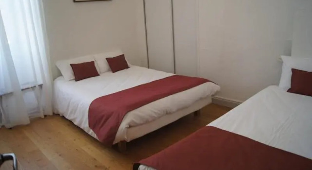 Chateau de Mons en Armagnac, Book Hotel Caussens Gers