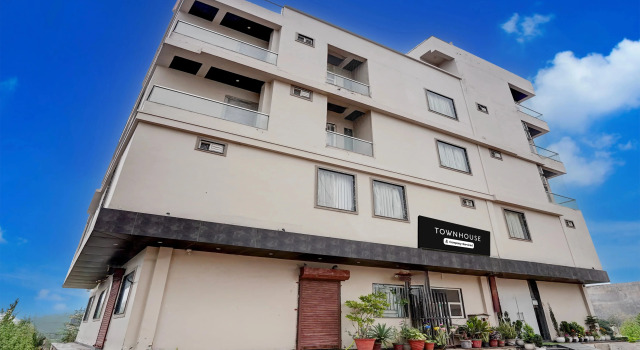 Townhouse Naya Nohra Crossway Kota, Забронировать Дом для отпуска Коттеджи Кота, Коттедж