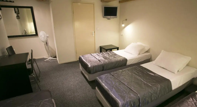 Четырёхместный номер Standard Quentin Arrive Hotel