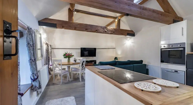 The Stables at Brambles Farm - Sleeps 2, Wifi, Забронировать Фермерский дом Фермерские дома Англии, Фермерский дом