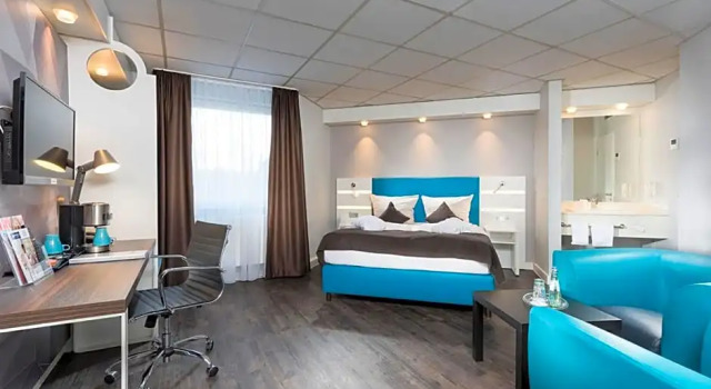 Номер Business ibis Styles Cologne Airport