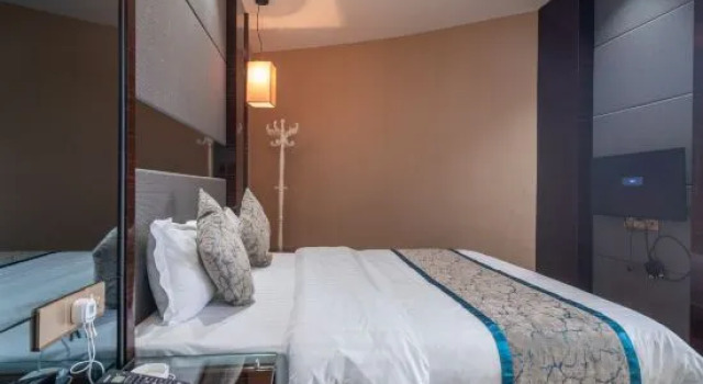 Люкс Deluxe Shendi Business Hotel