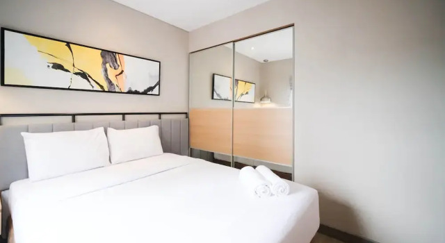 Minimalist and Beautiful 1BR with Extra Room at Pavilion Permata Apartment By Travelio, Book Apartment Hotels in East Java with a Pool, Swimming Pool