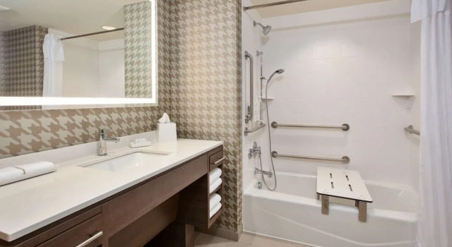 Четырёхместная студия Home2 Suites By Hilton Grand Rapids South