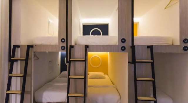 Кровать в общем номере Spinomad hostel