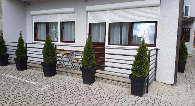 Apartments Spring, Buchen Sie Ferienwohnung Čačak 